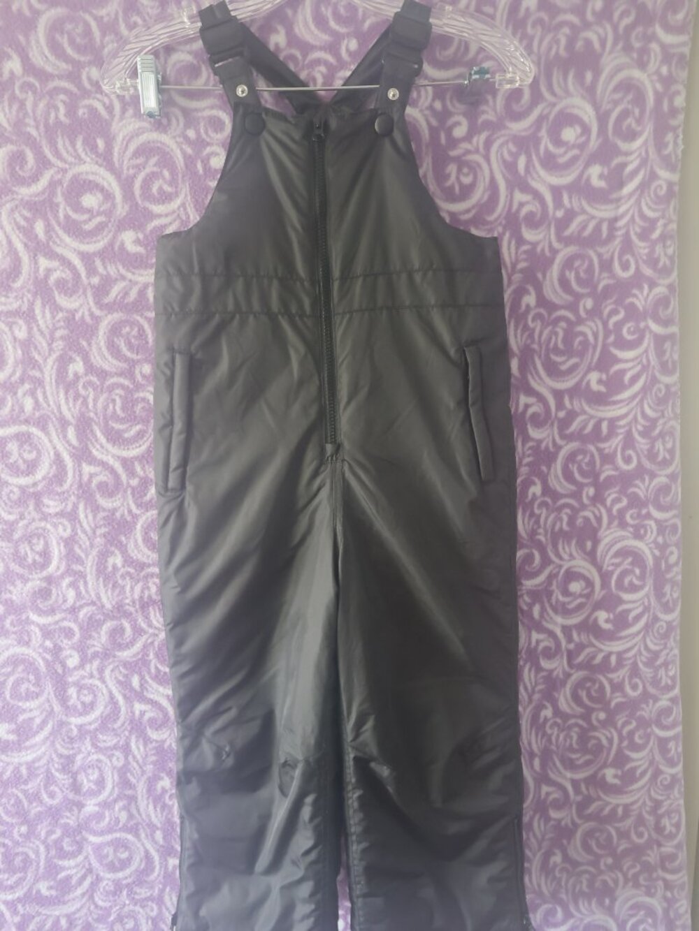 Old Navy kids ski snow pants snow winter bib panther in black size XS 5.